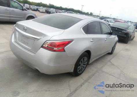 2015 Nissan Altima 2.5 S z USA, uszkodzony, nr VIN 1N4AL3APXFC199791